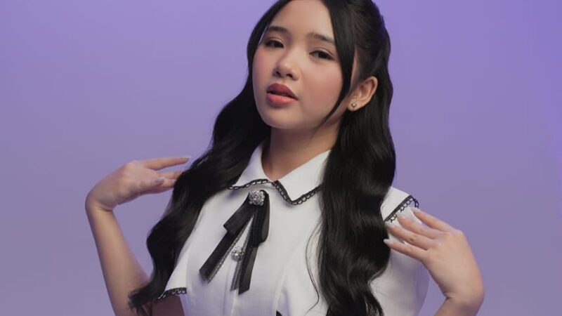 Aurelia Syaharani Rilis Single Baru Mungkin Hanya Kamu di Bawah Naungan Universal Music Indonesia