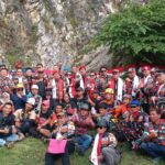Laskar Merah Putih Kibarkan Bendera Raksasa di Tebing Gunung Masigit Sambut HUT ke-80 RI