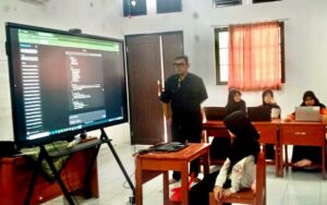 Gaya Baru Belajar Digital, Siswa SMP Kenal Coding & AI