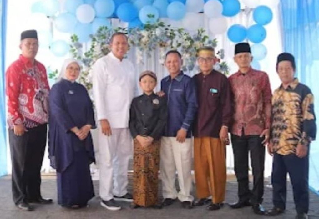 Wali Kota Bekasi Hadiri Syukuran Khitanan Warga