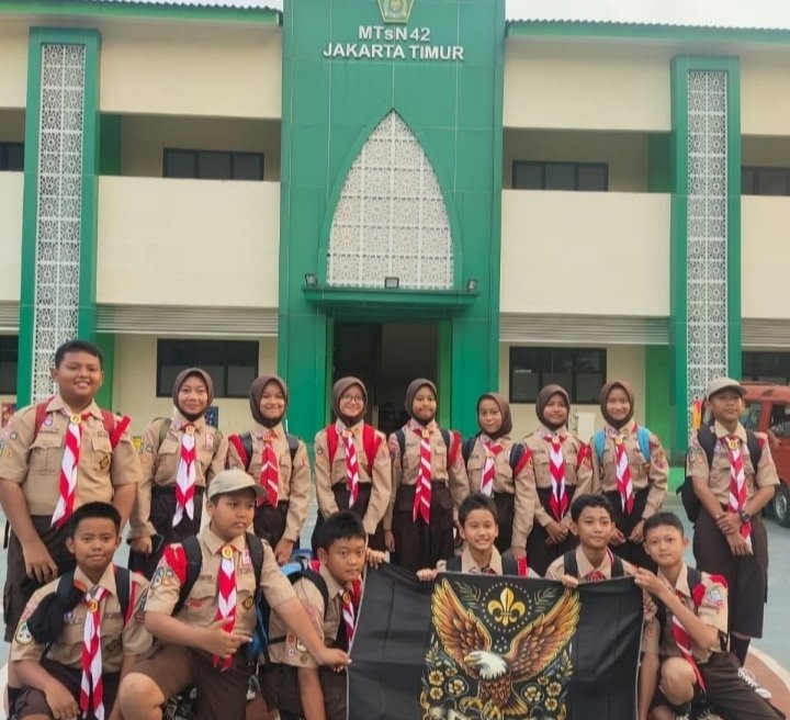 Harumkan Nama MTsN 42, Anugrah Bintang Dirgantara dan Alvaro Siswa Kelas 9 Raih Medali Emas Bahasa Indonesia dan Medali Perak Bahasa Inggris Tingkat Nasional di OCI 2026